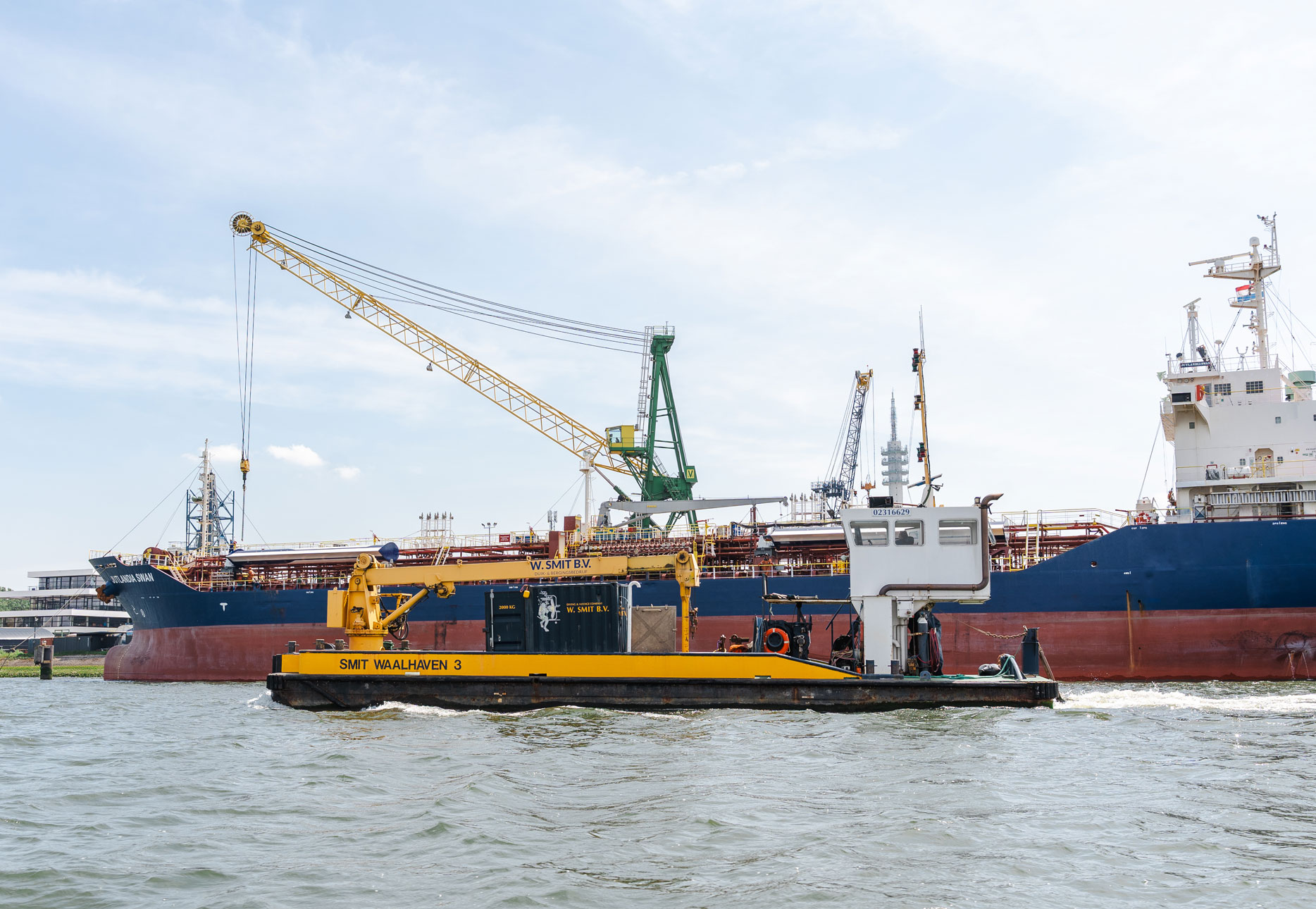 w smit, jutlandia swan, kraanschepen, hijswerkzaamheden, duikinspectie, schroefpolijsten, shipping